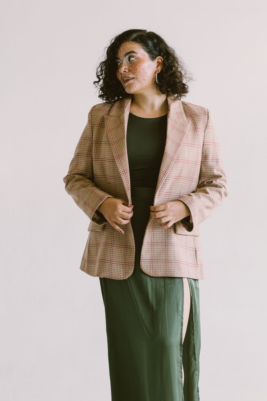 Blazer oversized pata de gallo beige front