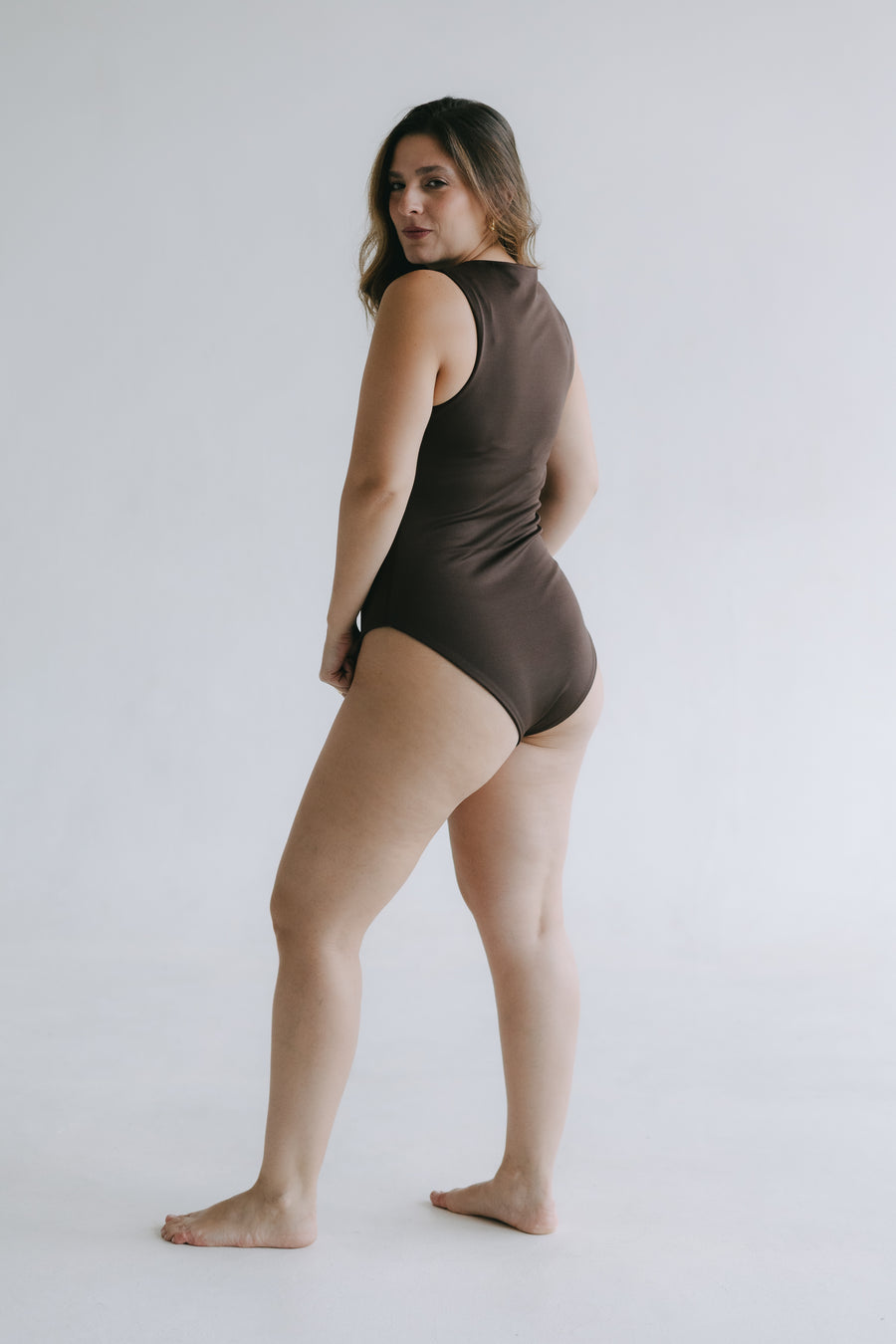 Body básico marrón chocolate